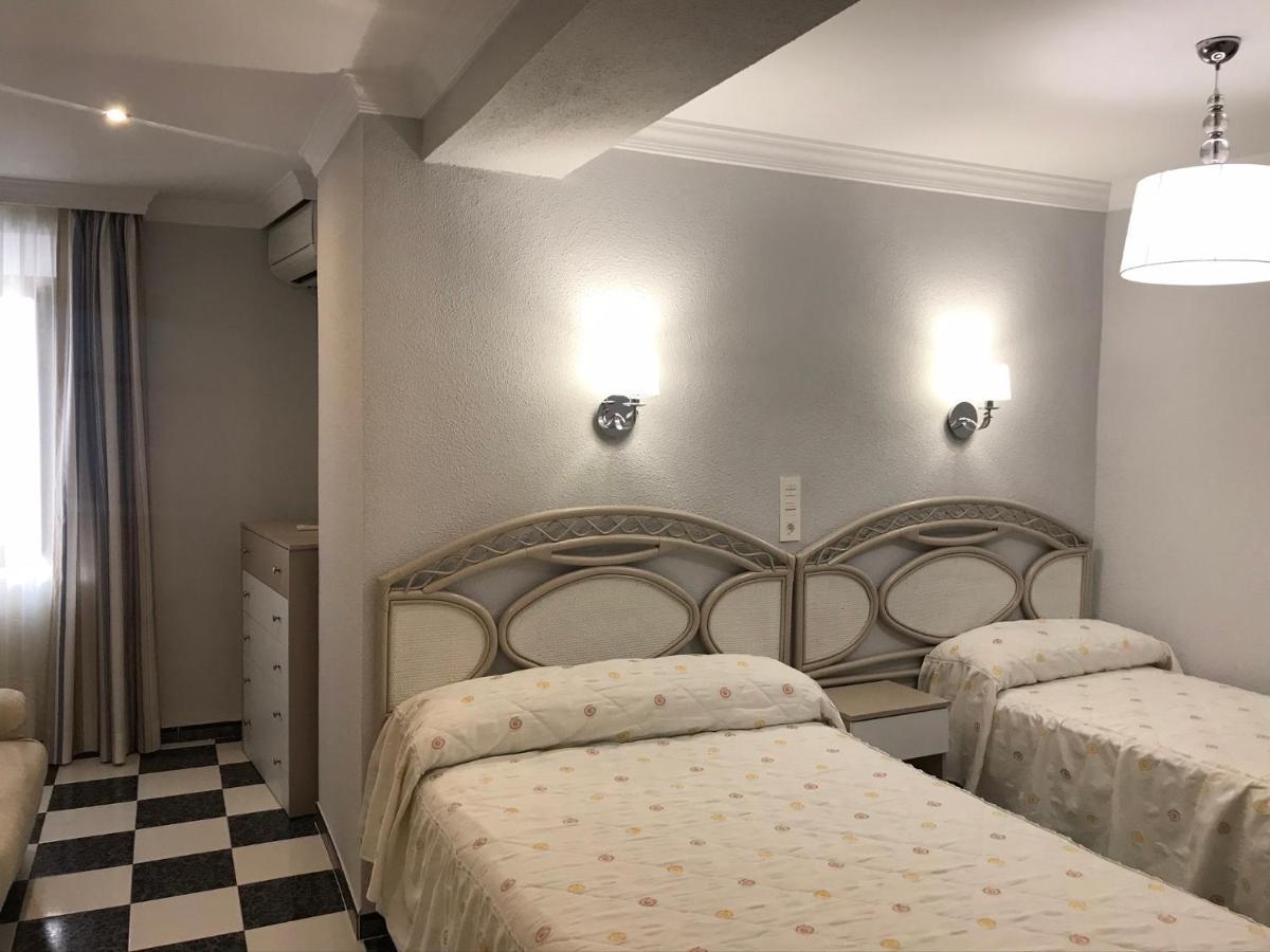 Hostal Plaza Damasco Almuñécar Exteriér fotografie